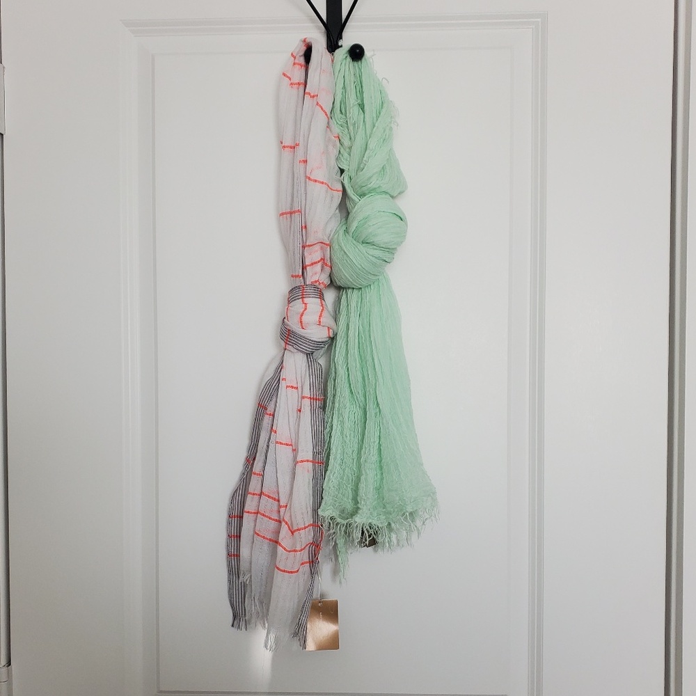 NWT BUNDLE FRANCESCA'S SCARFS